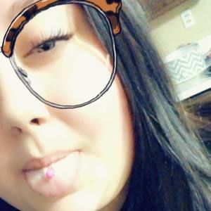 Meet your Posher, Dennisa